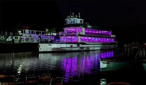 Swift lit up jubilee 03