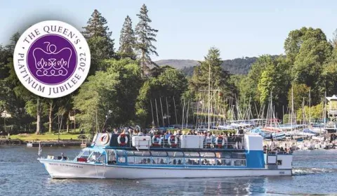 Ship salute news image 02