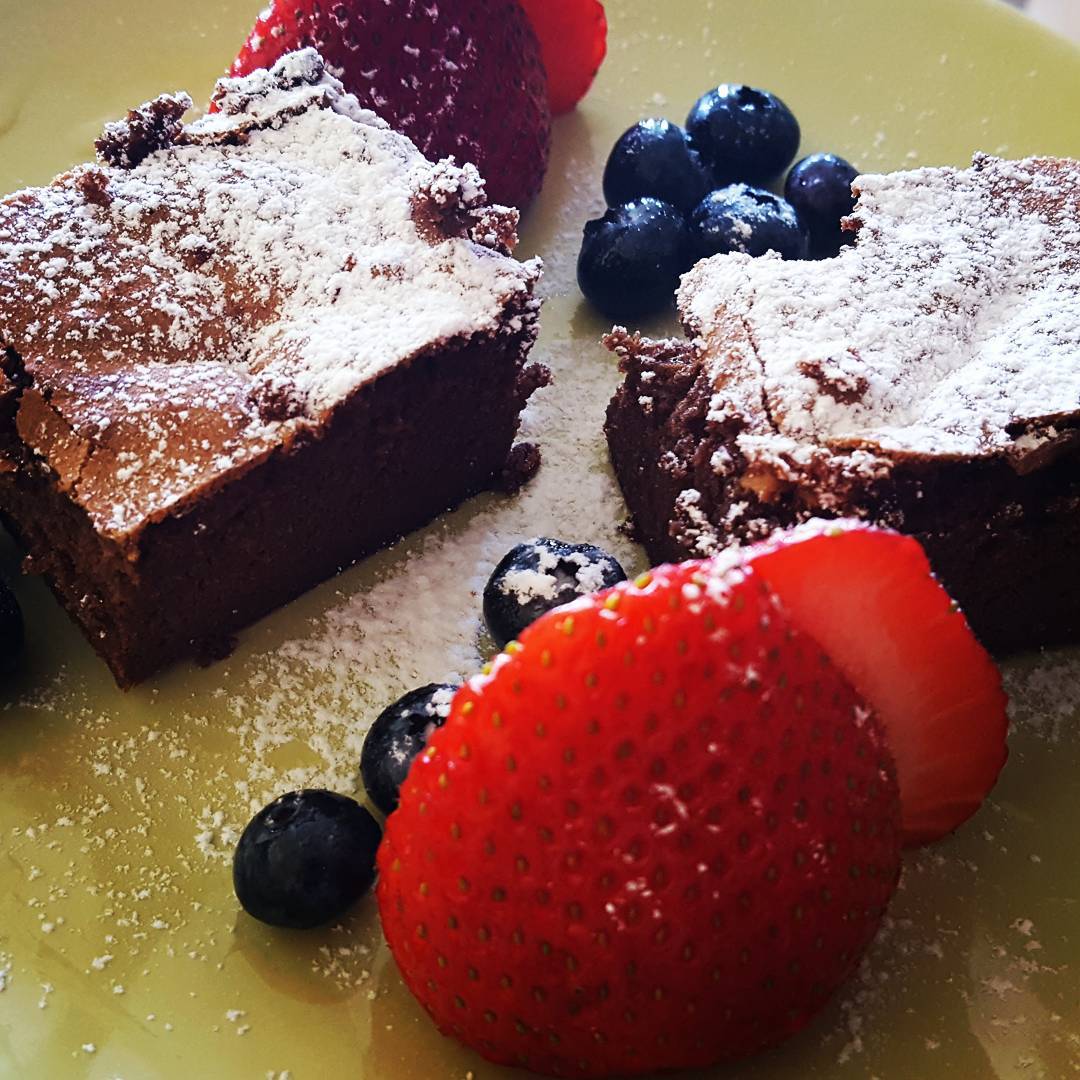 The Most Delicious Dark Chocolate Brownie Ever