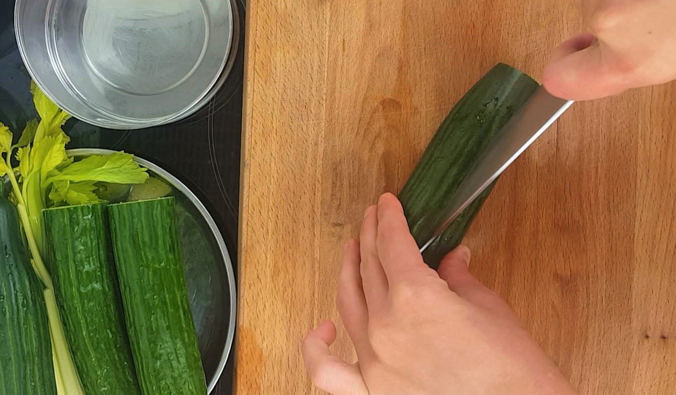 Cucumber dill soup process Cucumber dill soup process