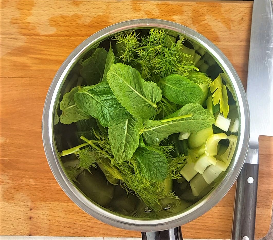 Cucumber soup process.