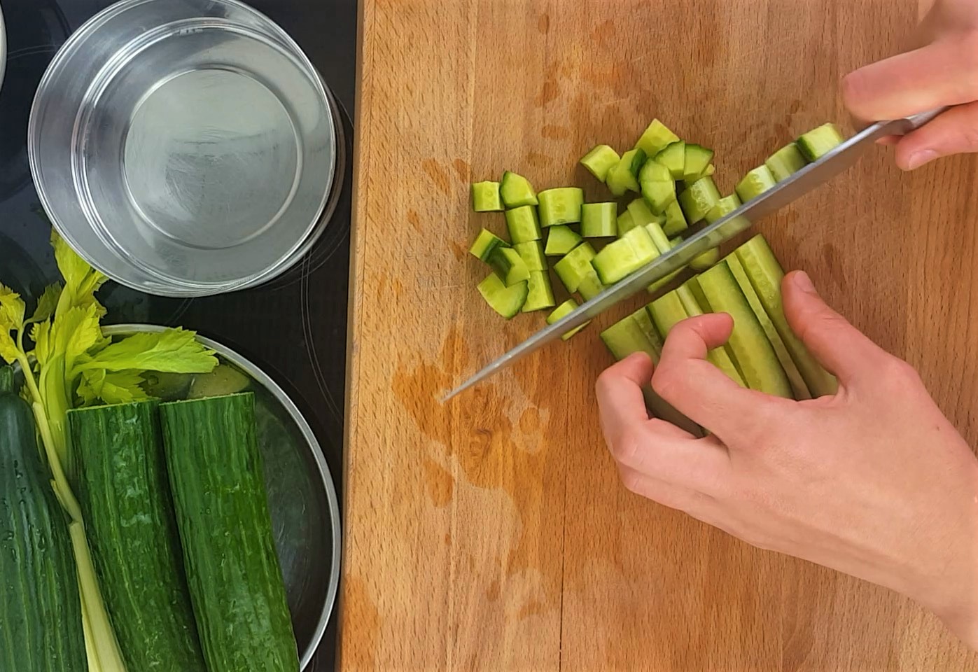 Cucumber soup process photos