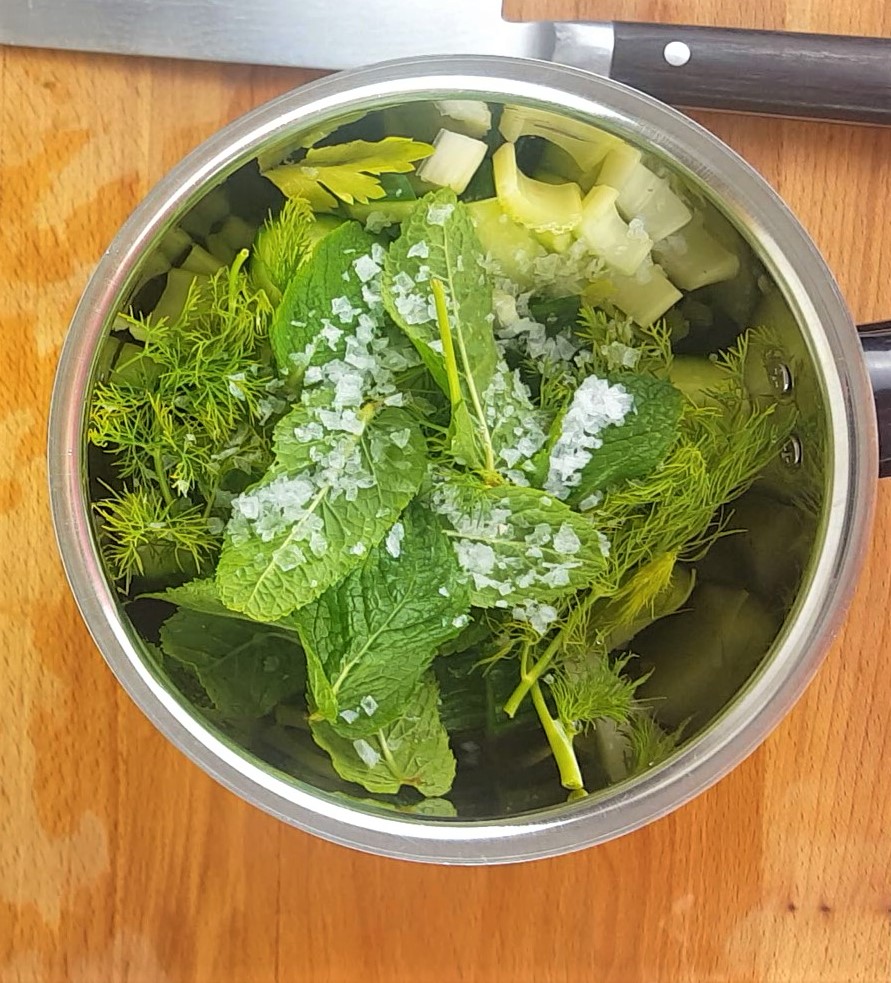 Cucumber soup process