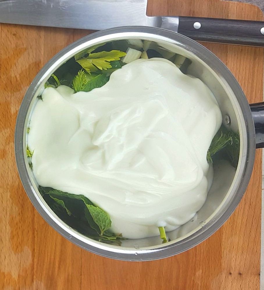 Cucumber soup process.