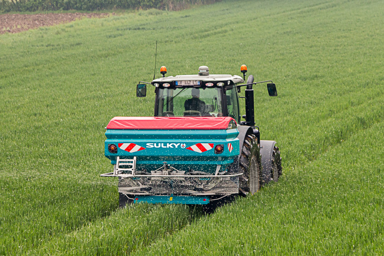 X40+ and X50+ fertiliser spreader