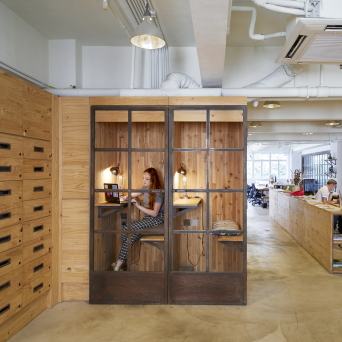 6th Floor, Cheung Hing Industrial Building
12P Smithfield Road