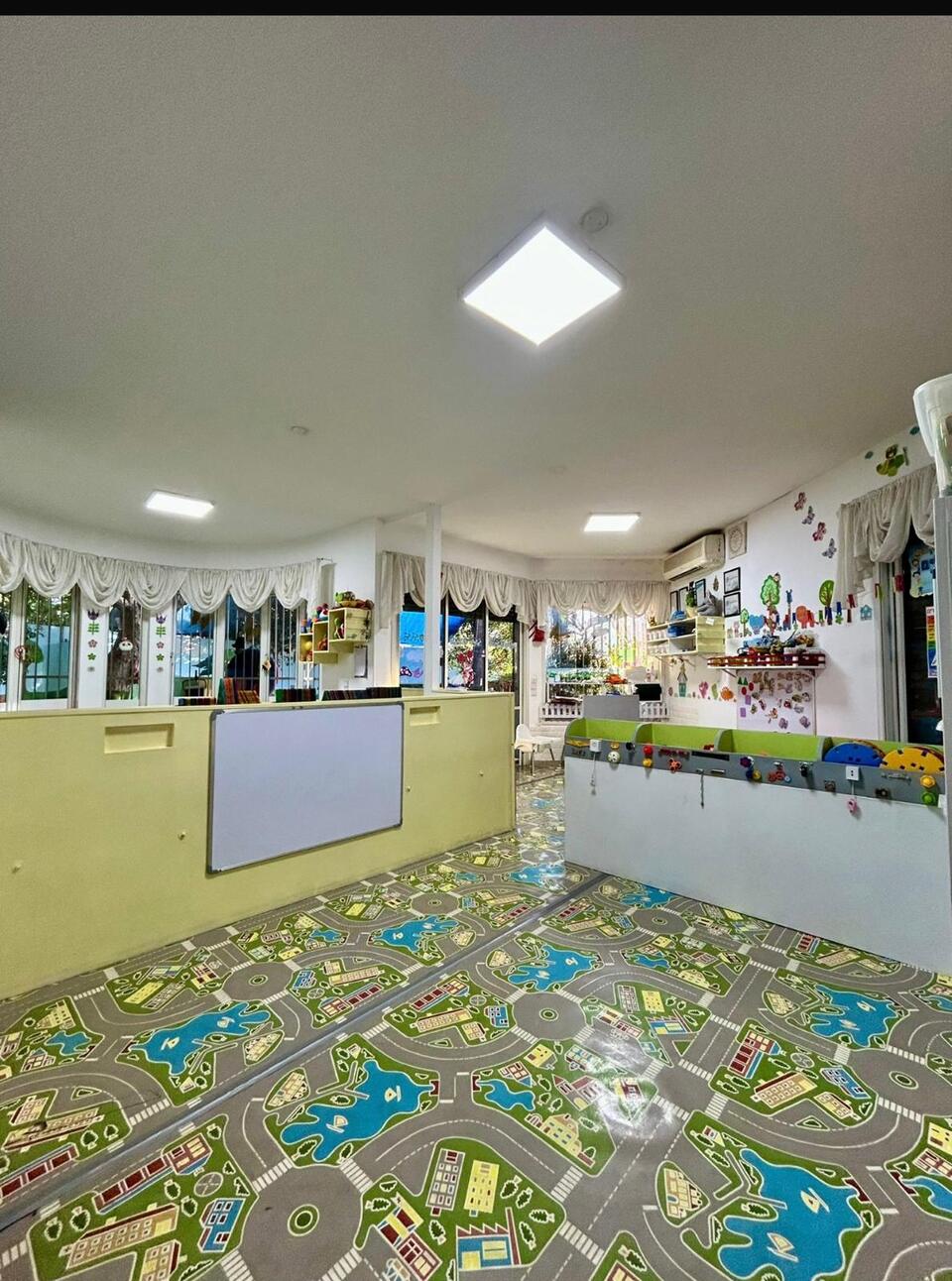 גן הגן האדום, אנצו סירני 2, כפר סבא