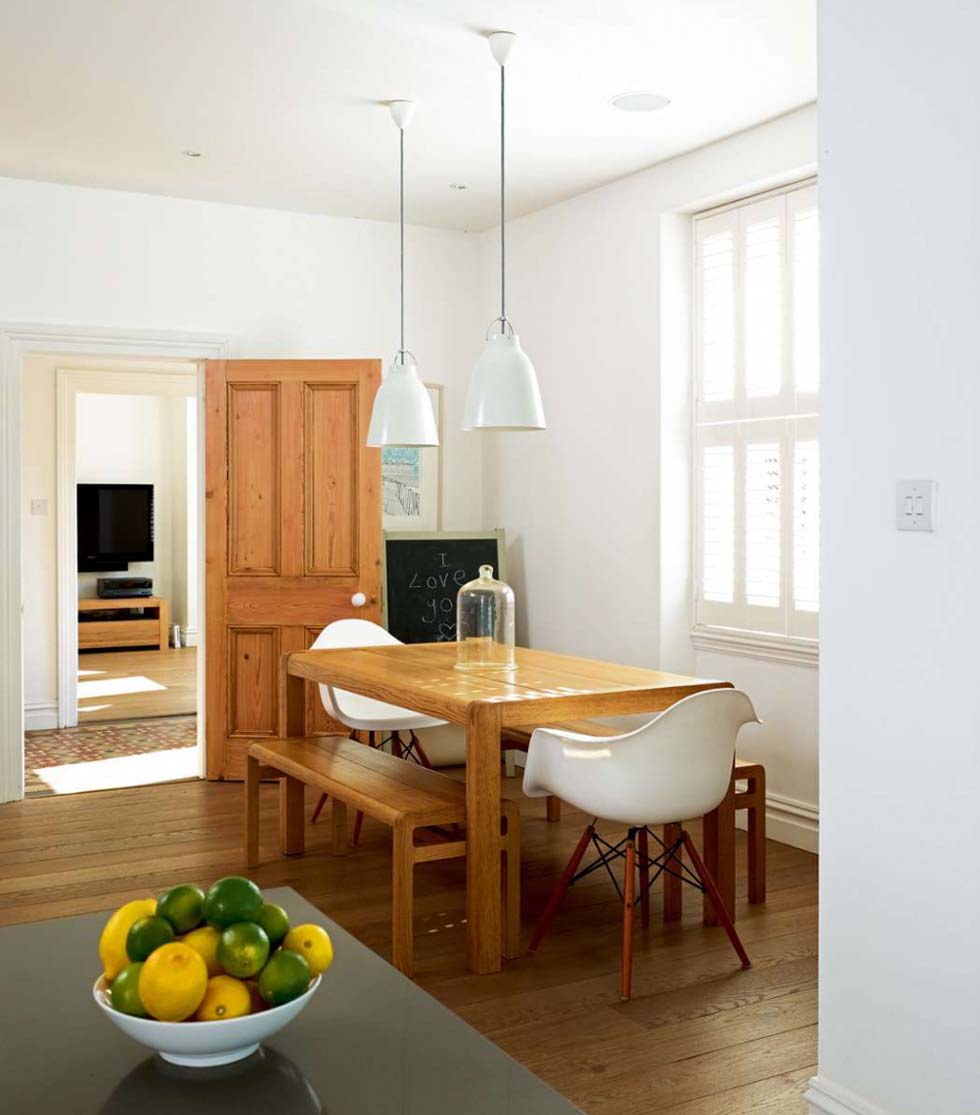 The dining area in the kitchen