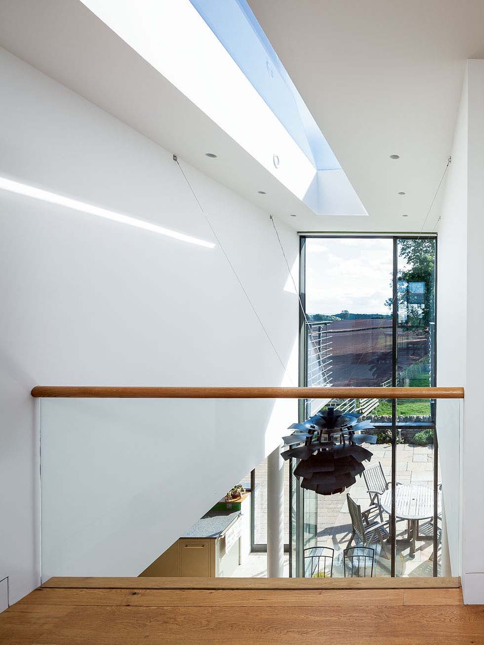 Glazed balustrade on the landing