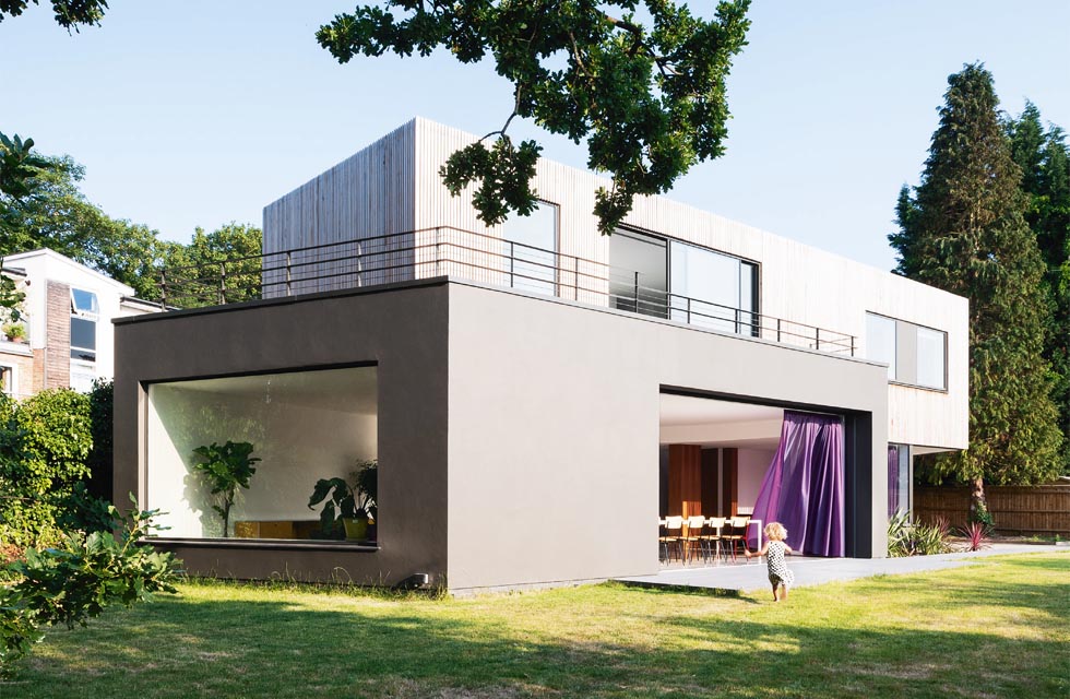 This new build appears much smaller than 319m2 thanks to clever massing.
