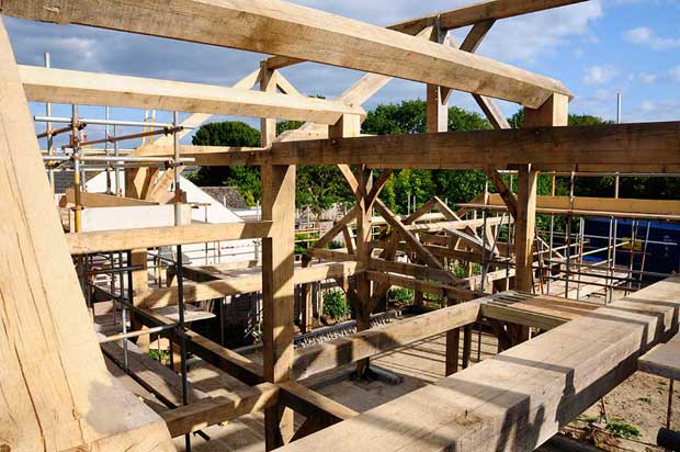 Constructing an oak frame house