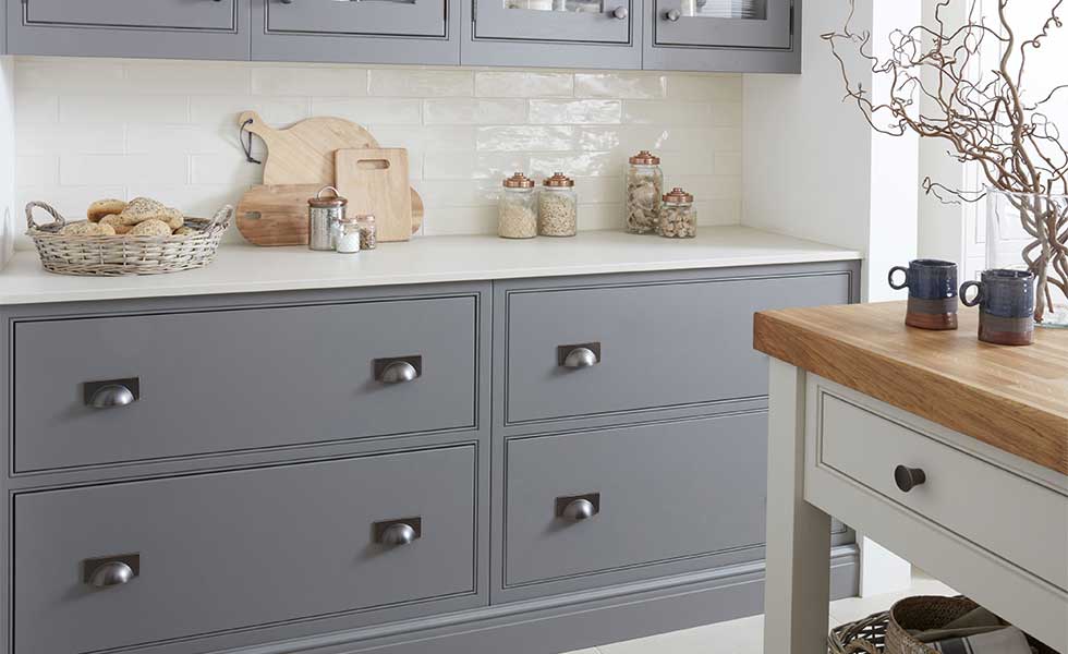 Deep kitchen drawers with cup handles