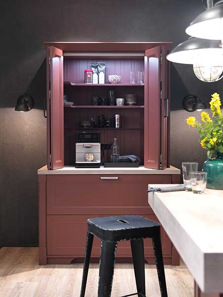Free-standing kitchen larder unit