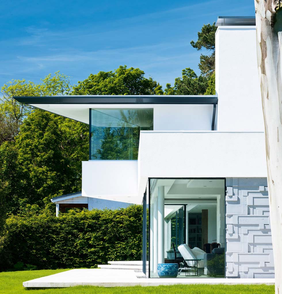 Glazing in the cantilevered extension offers views of the surrounding countryside