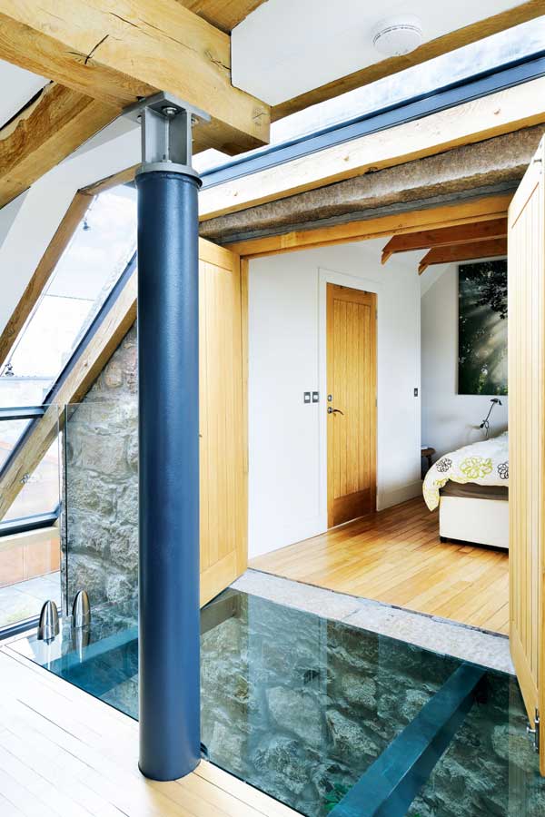 Granite outbuilding converted into bedrooms