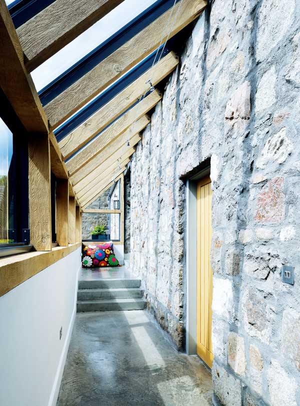 Glazed link connecting the extension to the existing building