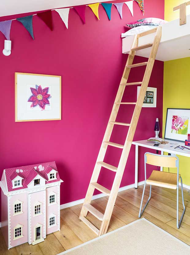 Child's bedroom with mezzanine sleeping area