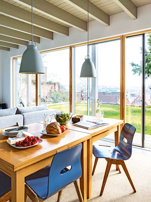 Open plan kitchen/dining/living space