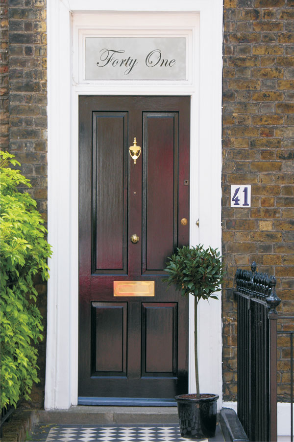 How to gloss paint a door