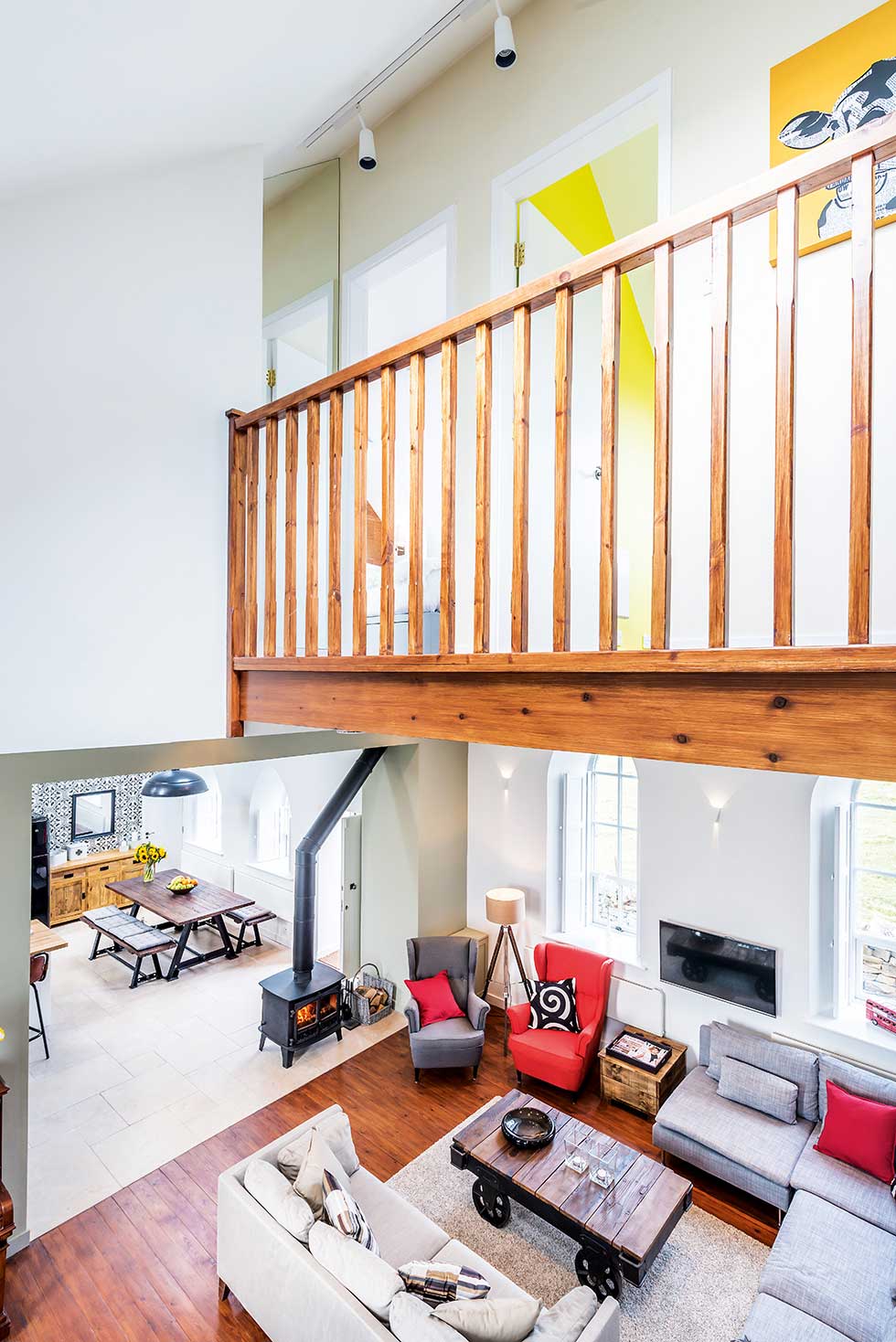camenzind-converted-chapel-mezzanine-floor