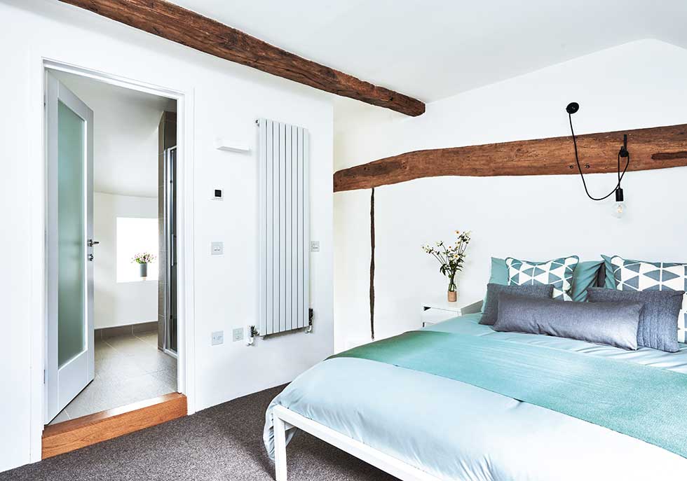 peel-cottages-bedroom