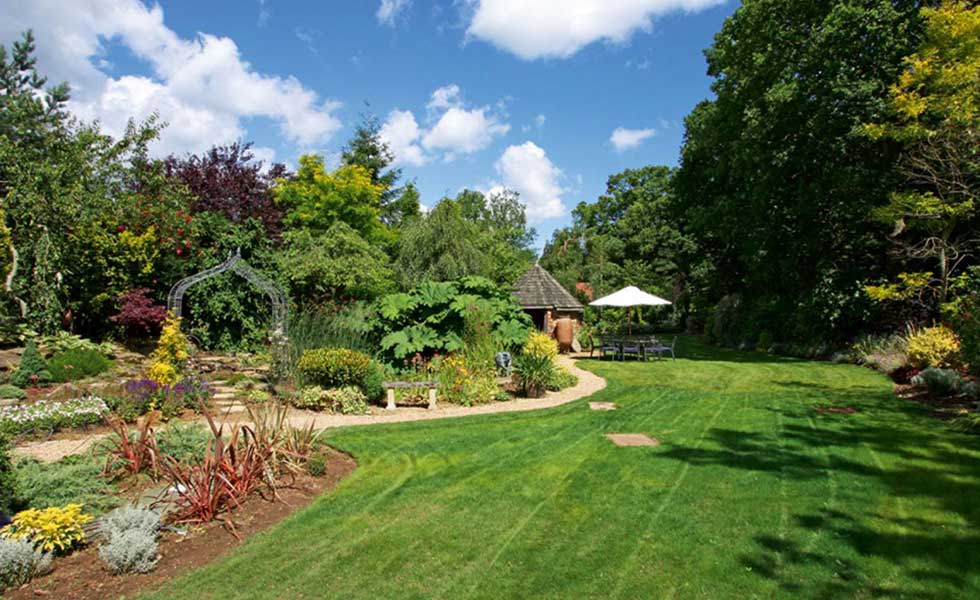 Landscaping1-1002x668