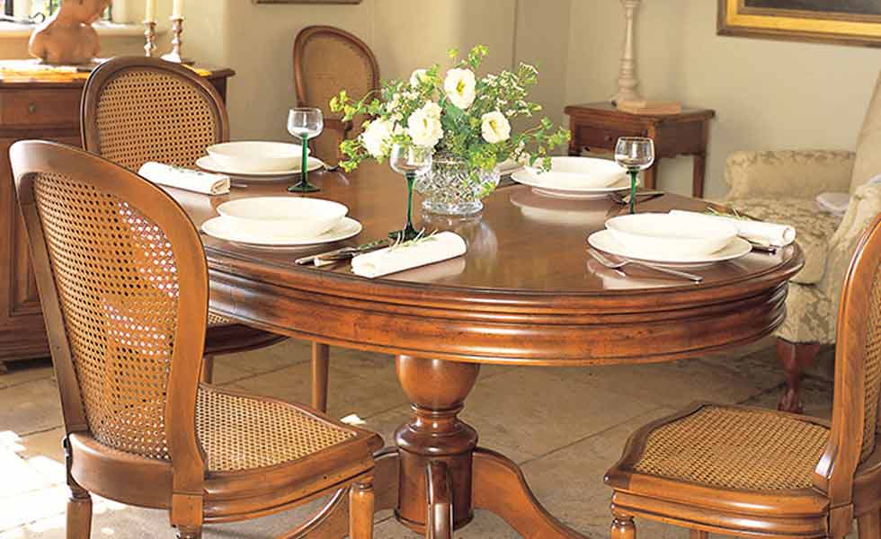 wesley barrell dining furniture table chairs white roses
