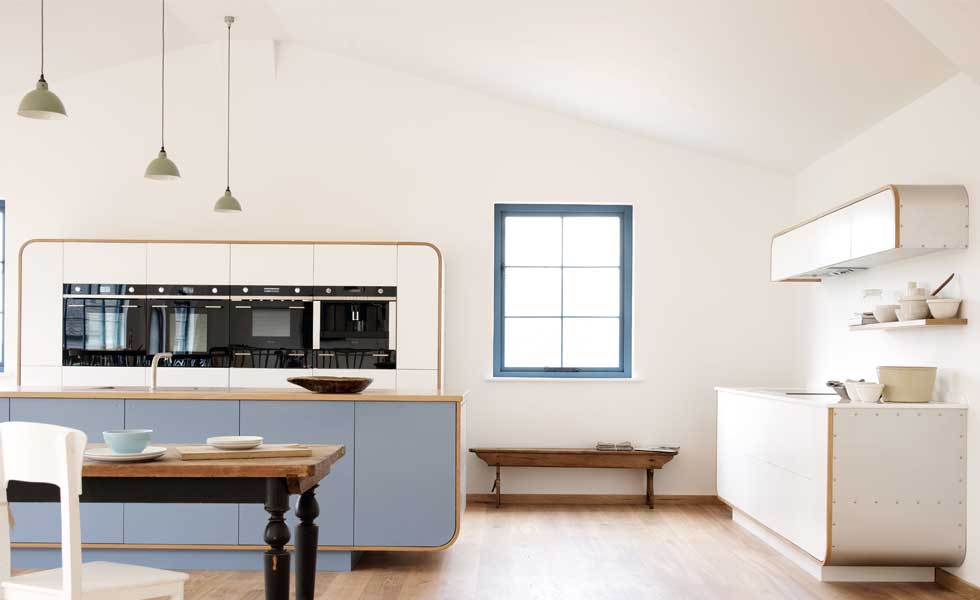 DeVOL's contemporary Air kitchen