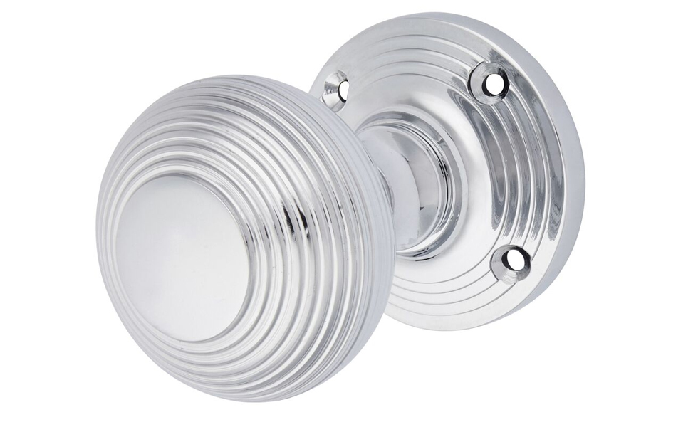 The Aglio door knob range is both stylish & durable, suitable for contemporary or traditional environments