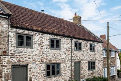 Listed renovated brick cottage