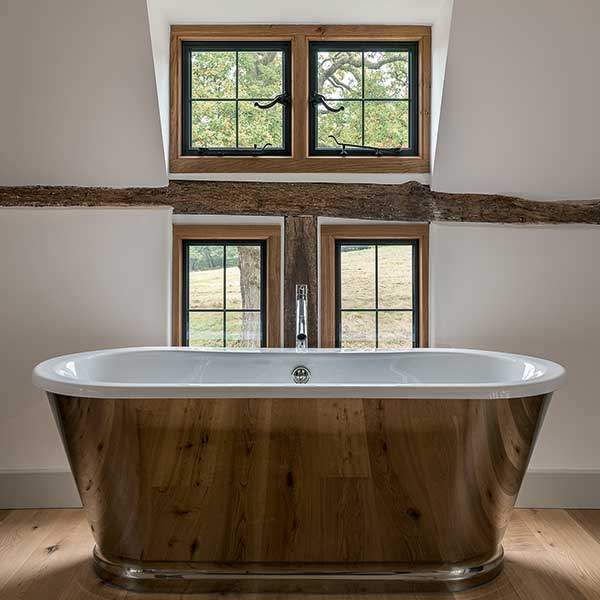 Freestanding copper bath