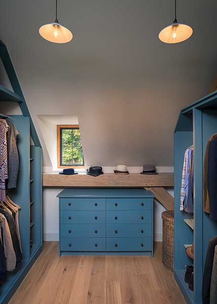 Fitted dressing room