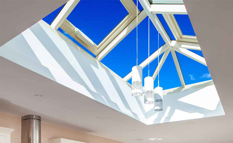 White-roof-window - Alpine