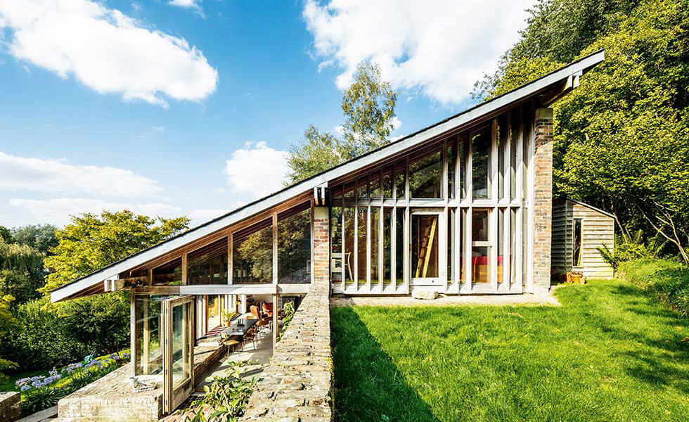 Renovation of a 1960s home in Wiltshire
