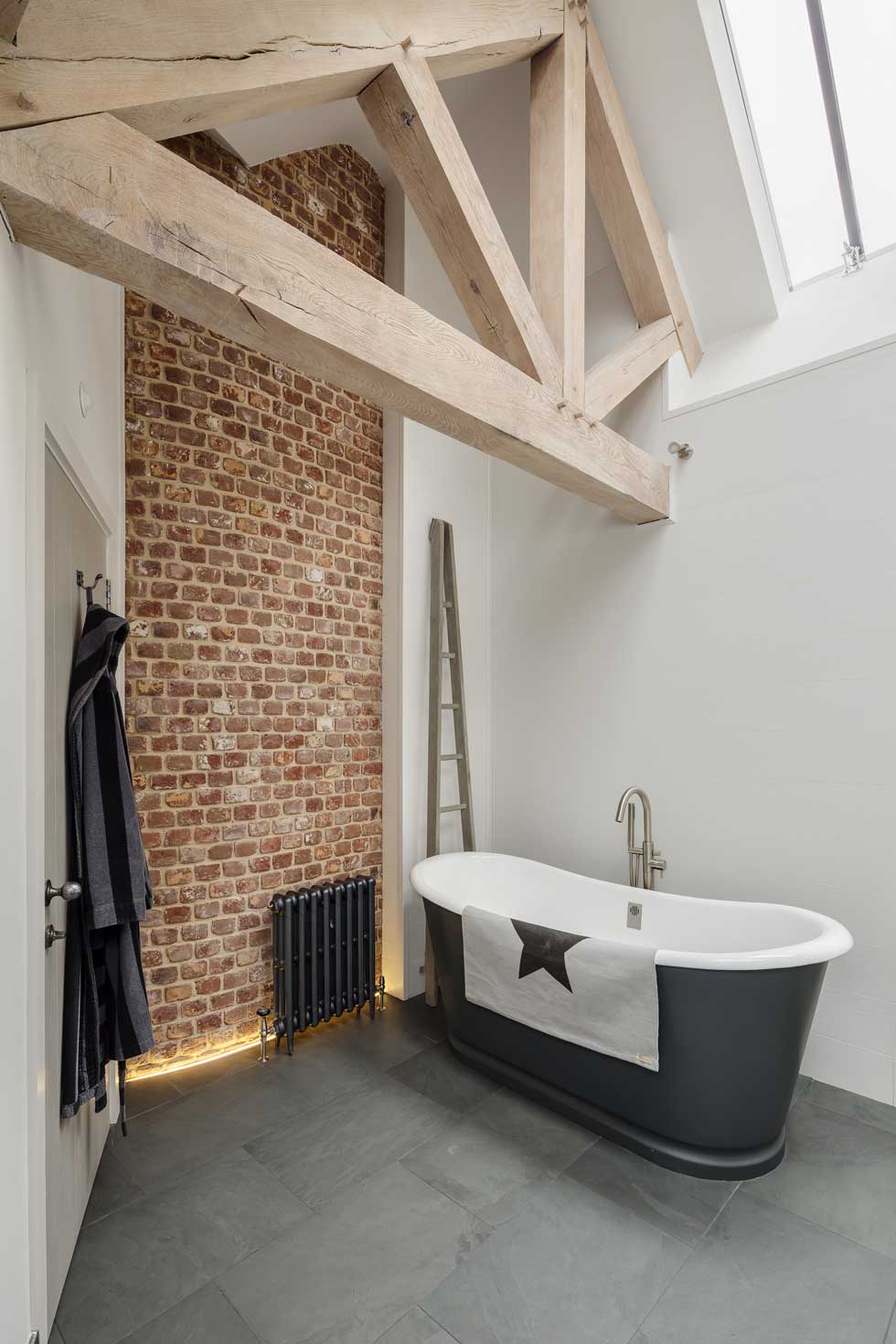 free standing bath in en suite