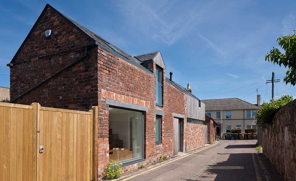 front-elevation-of-converted-coach-house