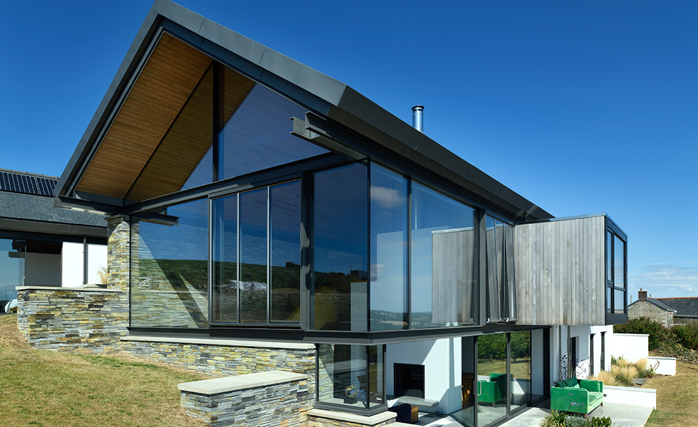 contemporary bay window in new house
