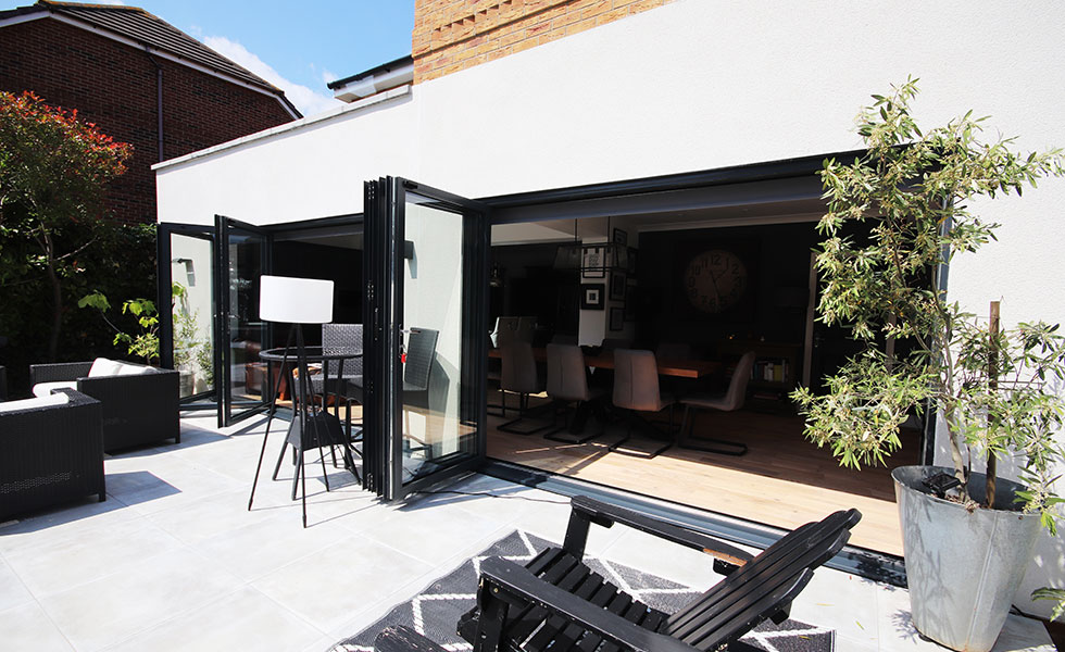 korniche bifold door