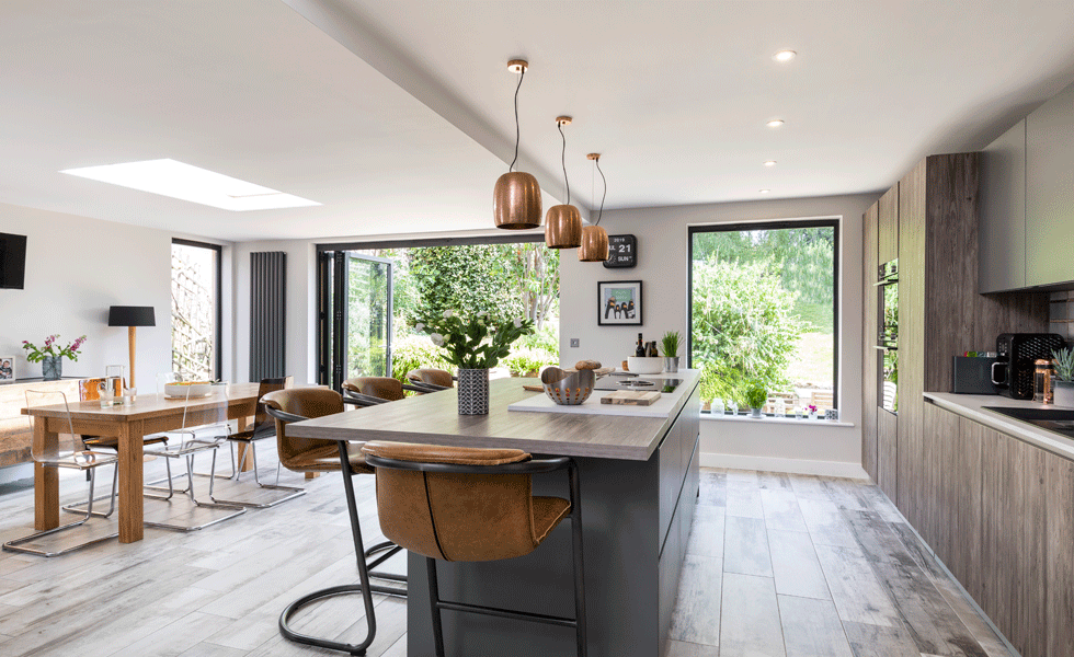 bolfolding doors in renovated kitchen