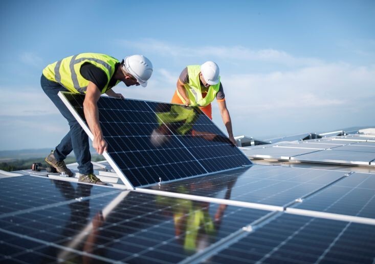 Solar panel roll-out in NHS will cut bills