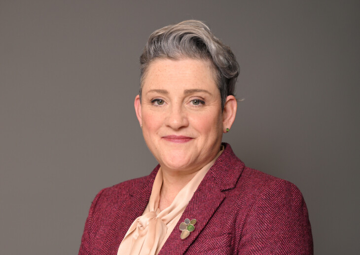Health minister resigns to continue cancer treatment