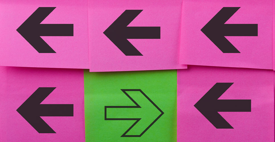 A row of three pink post-it notes with a black arrow on each pointing to the left and a row of two identical pink post-it notes underneath and a green post-it note in the middle of them with a black arrow pointing to the right to illustrate the pharmacy workforce being underprepared for the escalating climate health crisis