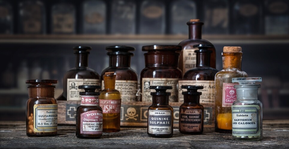 A dead-end profession for ex-army compounders? The evolution of hospital pharmacy