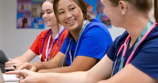 ‘Clear ambitions’ needed on boosting nursing student numbers