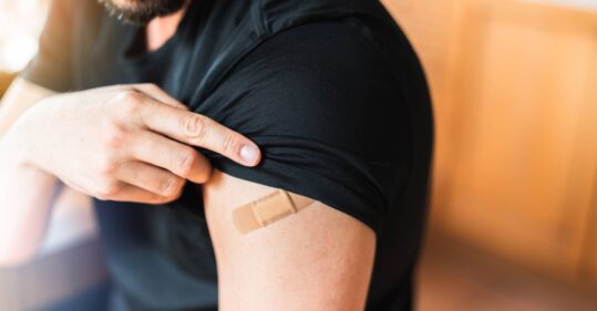Sexual health clinics begin offering free gonorrhoea vaccination service