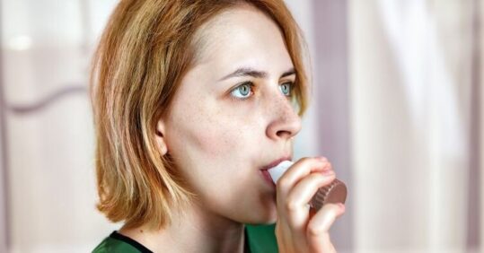 What are the options when a ‘greener’ inhaler results in worsening asthma symptoms?