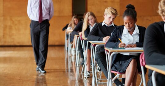 High levels of academic pressure increases risk of lasting depression, suggests study