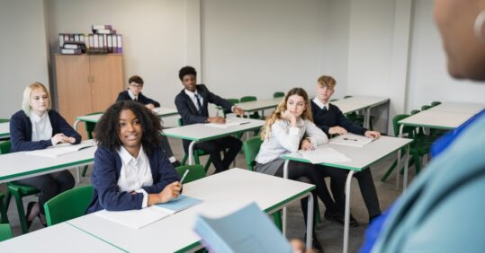 Quarter of school-leavers remain unvaccinated against HPV, UKHSA warns