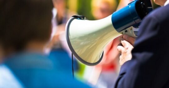 Unite calls for resignation as Welsh health visitor strike action escalates