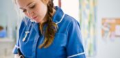 NHSE sets out instructions for trusts on Band 5 nurse role review